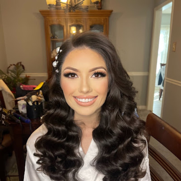 Meet your Posher, Ester - Picture 1 of 1